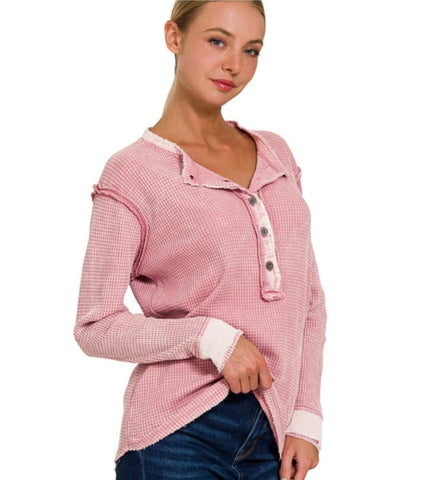 WASHED BABY WAFFLE HENLEY NECKLINE LONG SLEEVE TOP